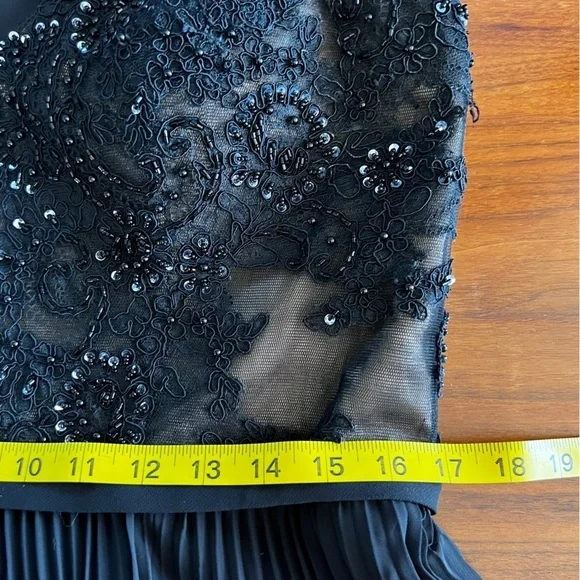 Montage by Mon Cherie sleeveless lace and pleated dress 215915 size 14